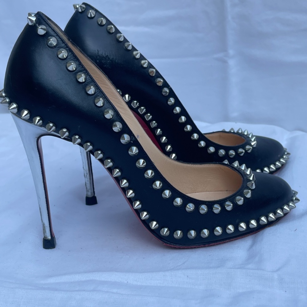 Christian Louboutin Black Leather Dorispiky Pumps Size 37